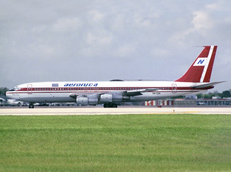 B707-350 YN-CDE