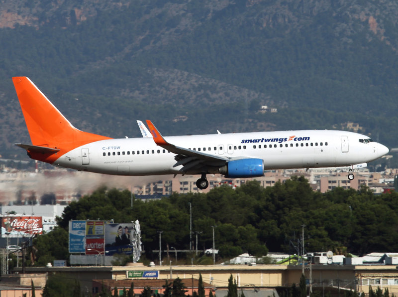 B737-800 C-FDTW 