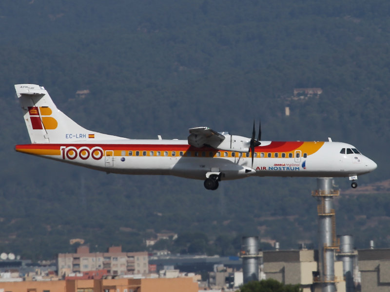 ATR-72  EC-LRH  