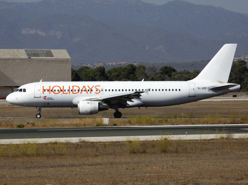 A320  YL-LCH  