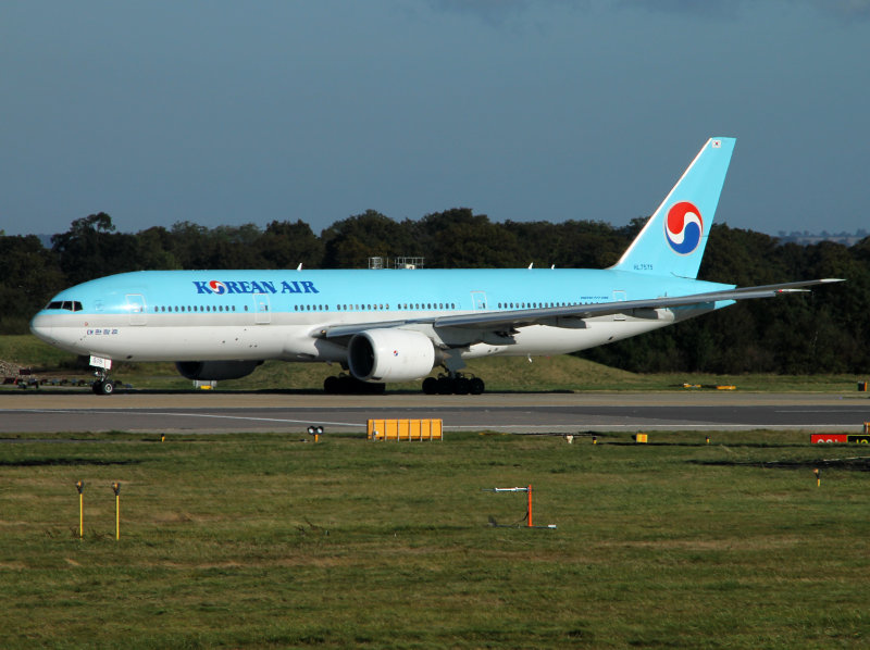 B772  HL-7575