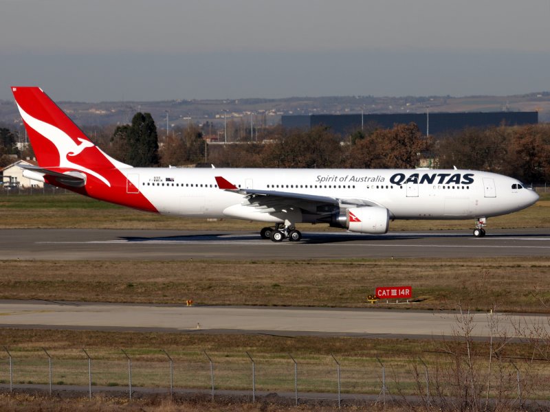 A330-200 VH-EBI