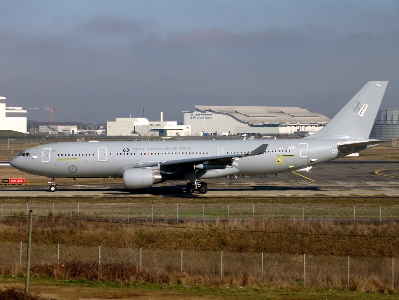 EC-330 747