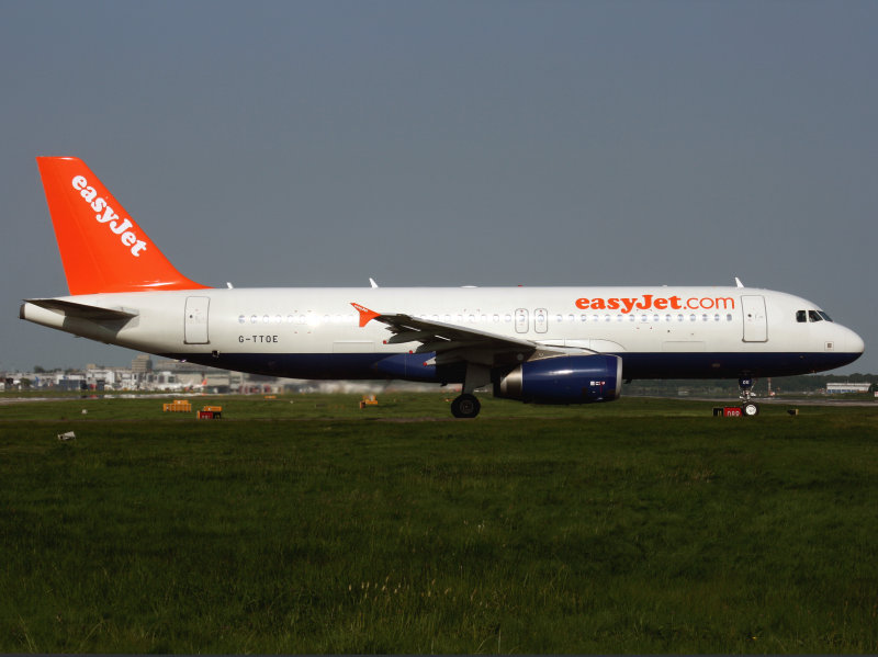 A320 G-TTOE