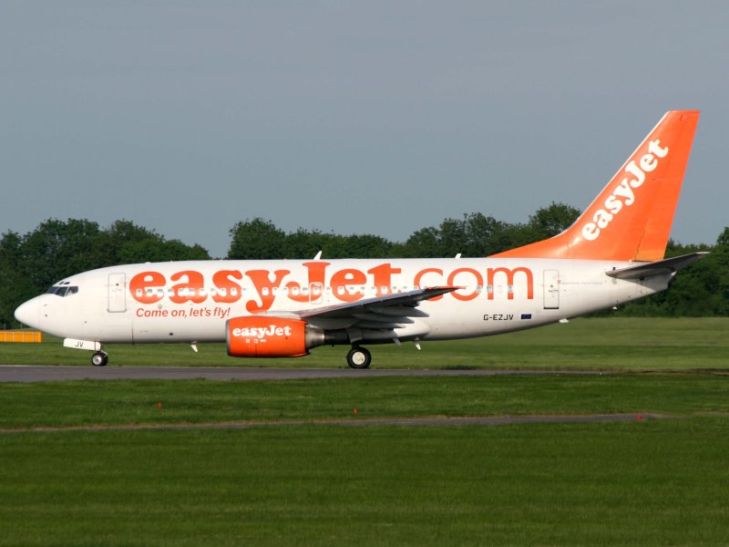 B737-700 G-EZJV 
