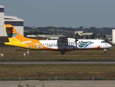 ATR-72 F-WWEJ    #820