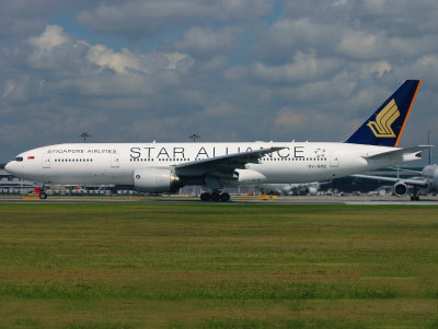 B777-200 9V-SRE