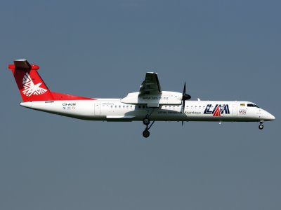 DHC-8 Q400 C9-AUM
