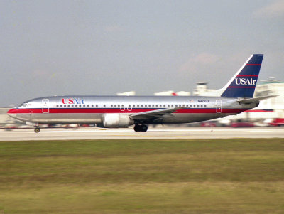 B737-400  N413US