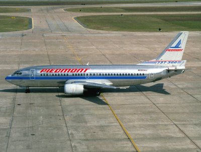 B737-300  N300AU  