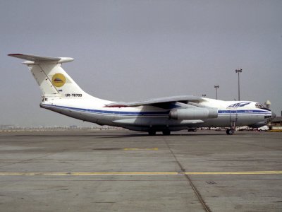 UR-76700