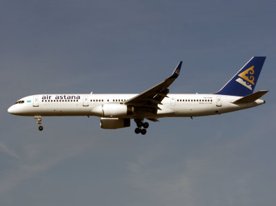 B757-200  P4-FAS