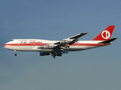 B747-300  9M-MHK