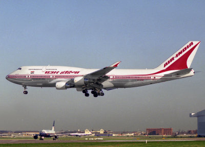 Boeing 747-400  VT-ESO