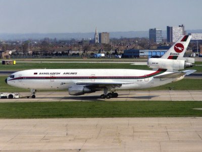 DC-10-30  S2-ACP