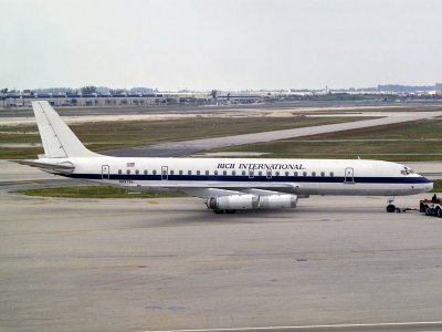 DC8-62  N8973U