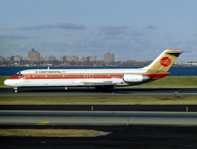 DC9-30  N522TX