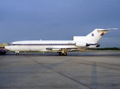B.727-100   A40-CF