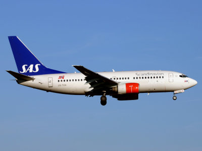 B.737-700 LN-TUA