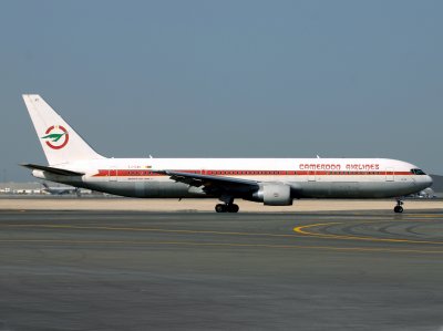 B767-300 TJ-CAC