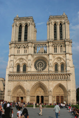 Notre Dame - impressive architecture