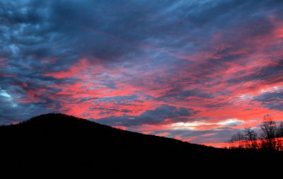 Sun rise over well Knob 12/20/08