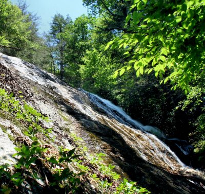 . We name them horse shoe Falls, 100+ Ft., Can not see all of the falls from the Base