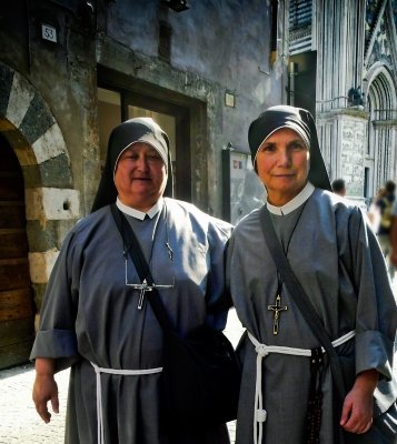      Sisters, Orvieto