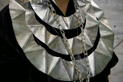 3 tier folded metal collar