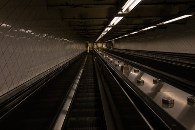 escalator at Washington Hts. A train