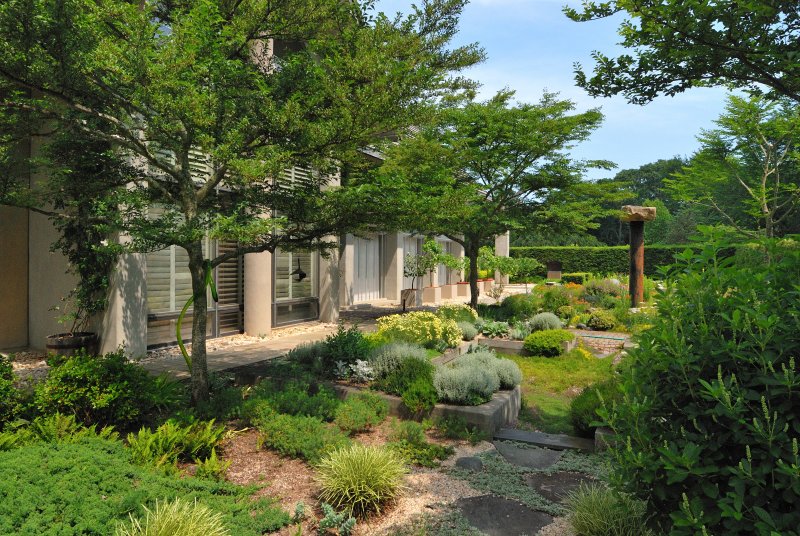 Longhouse Reserve
