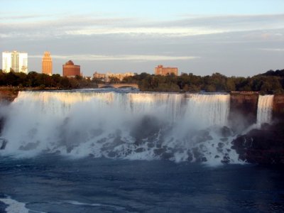 US Falls with Niagara, New York in the background