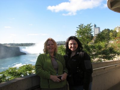 Kim & Pam on the way to the Maid of the Mist