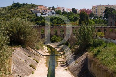 Aqueduto da Fonte dos Canos (MN)