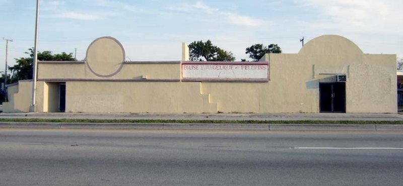 < -----  2008 - the former Bottle Cap Inn, now Eglise Evangelique des Pelerins (Haitian church) - burned to the ground on 7/4/12