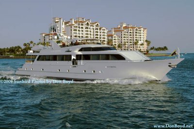 2009 - the yacht Deslize from Road Harbour, British Virgin Islands, passing in front of Fisher Island (#1639)