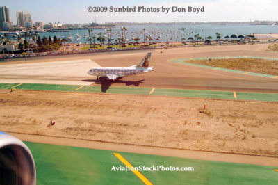 About to land at Lindbergh Field, San Diego stock photo #2995