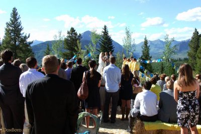 Guests witnessing Justin's and Erica's wedding ceremony (2685)