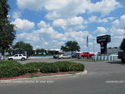 2010 - historic (Tampa's main airport from 1935 to 1945) Peter O. Knight airport on Davis Island (#4135)