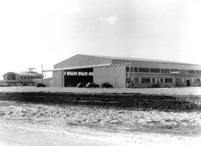 Early 1940s - a new hangar at Pan American Field