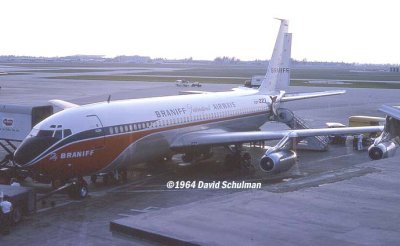 1964 - Braniff International Airways B707-227 at Concourse 5 at Miami International Airport
