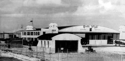 1930s - Curtiss-Wright hangar at Miami Municipal Airport
