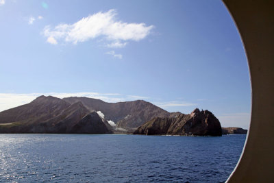 White Island Volcano - pulling away!