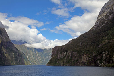 Scenic Cruising - Milford Sound