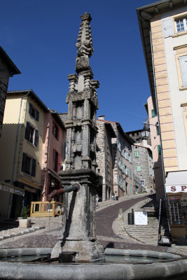 'Choriste Fountain' Le Puy-en-Velay.