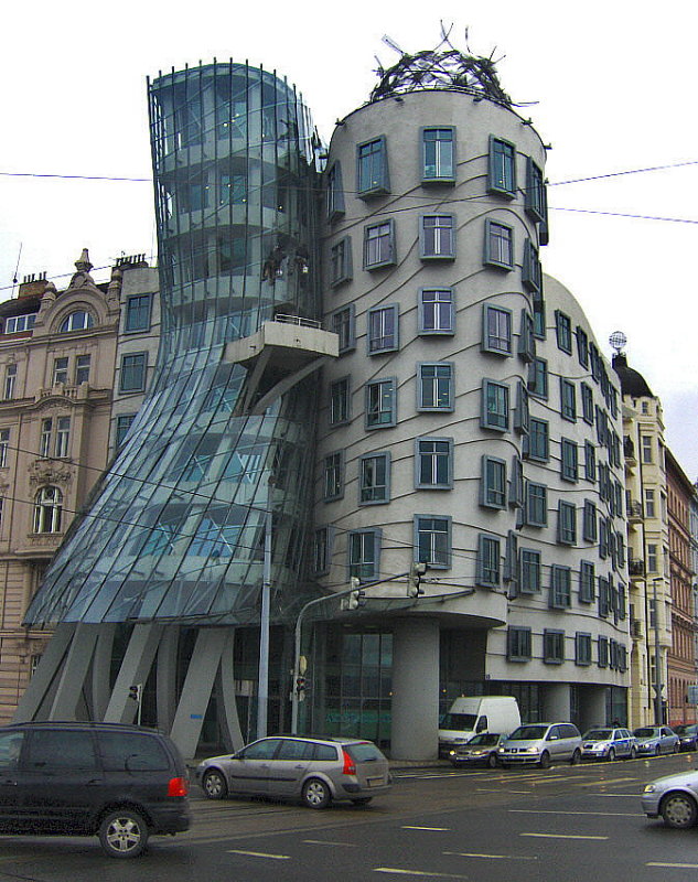A THE DANCING HOUSE   781