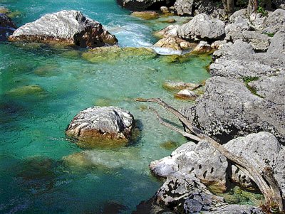 THE RUSHING SOCA RIVER . 1