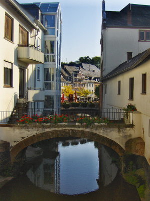 A THE LITTLE VENICE OF SAARBURG   379