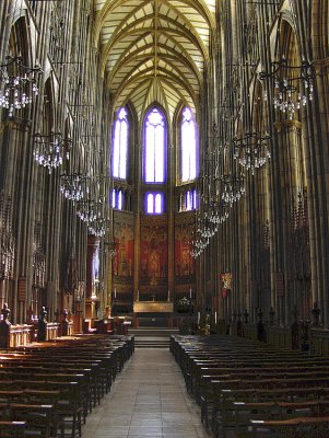 A NAVE & HIGH ALTAR   935