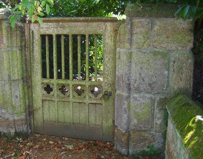MEMORIAL GATE